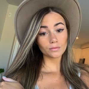 Meet your Posher, Jaclyn